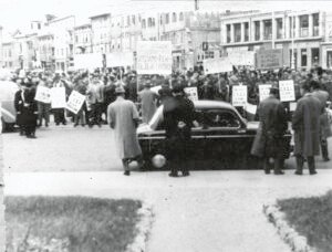 1960 CRDA lavoratori sospesi C.R.D.A. a Gorizia