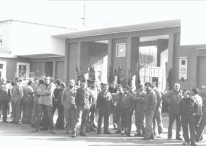 1983 - Italcantieri - picchetto operai ingresso merci